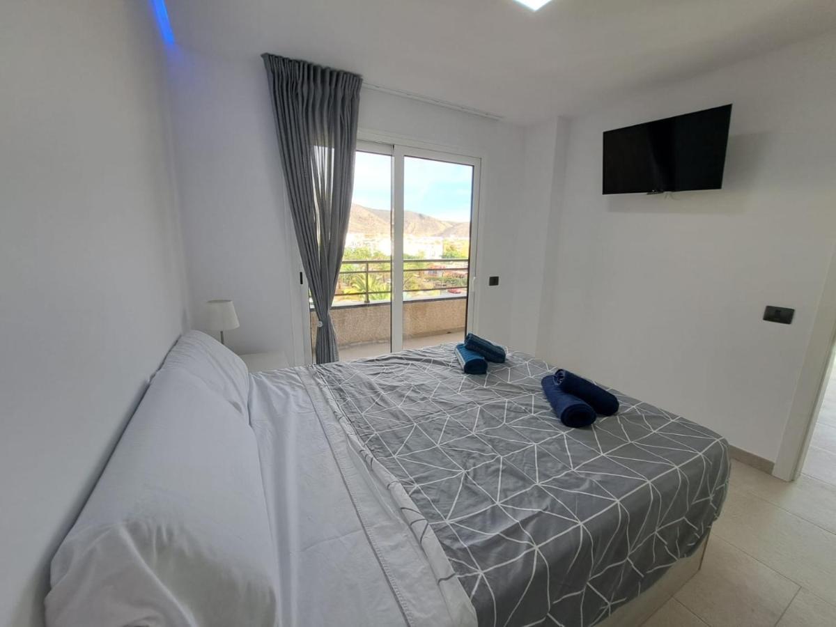 Newly Reformed 2 Bedroom Apartment In The Center Of Los Cristianos Los Cristianos  Exterior photo